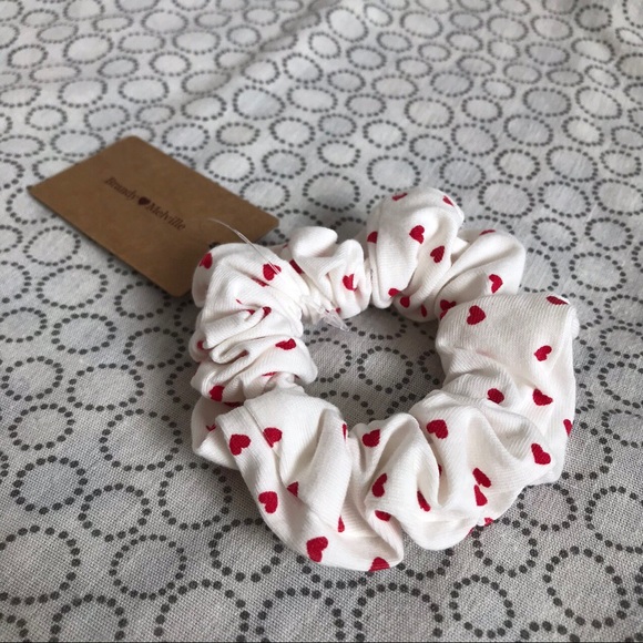 Brandy Melville Accessories - Brandy Melville Red Hearts Scrunchie